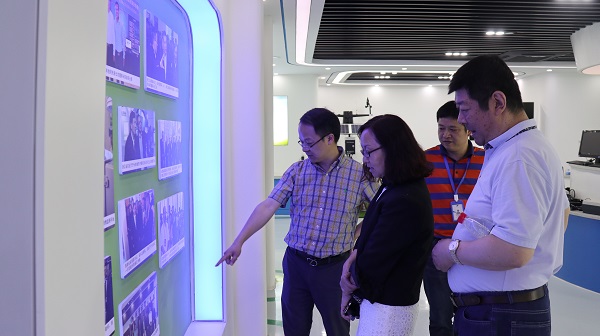 農業農村部對外經濟合作中心領導蒞臨成人看片网站調研 農業農村部對外經濟合作中心領導蒞臨成人看片网站調研