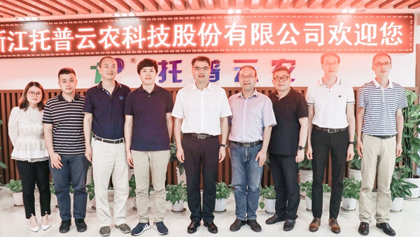 桐鄉市副市長徐剛曾在成人看片网站考察調研 桐鄉市副市長徐剛曾在成人看片网站考察調研