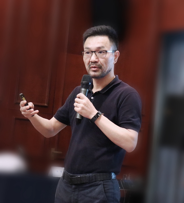 陳渝陽董事長 陳渝陽董事長