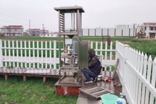 淋漓大雨無阻 淋漓大雨無阻